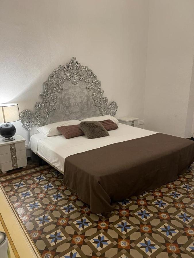 Efate Rooms Barcelona Buitenkant foto